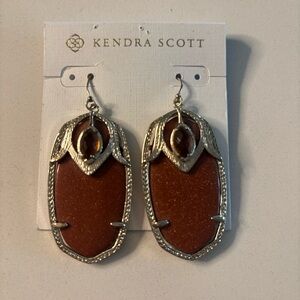 Vintage Kendra Scott Darby Drop Earrings – Goldstone / Cognac – Retire